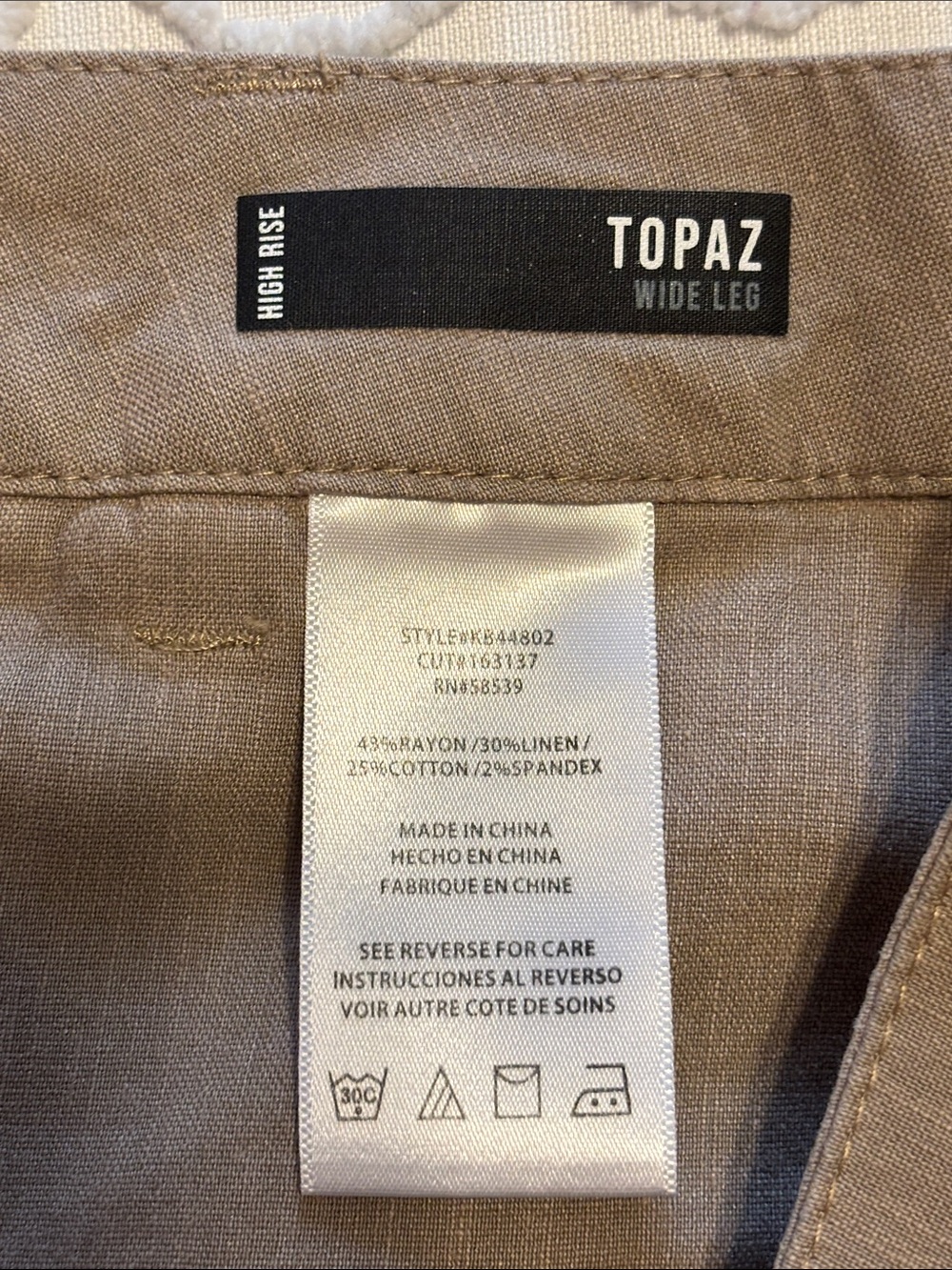 Kut from the Kloth Topaz High Rise Wide Leg Cropped Pants Khaki Size 14 Like New - Picture 5 of 8